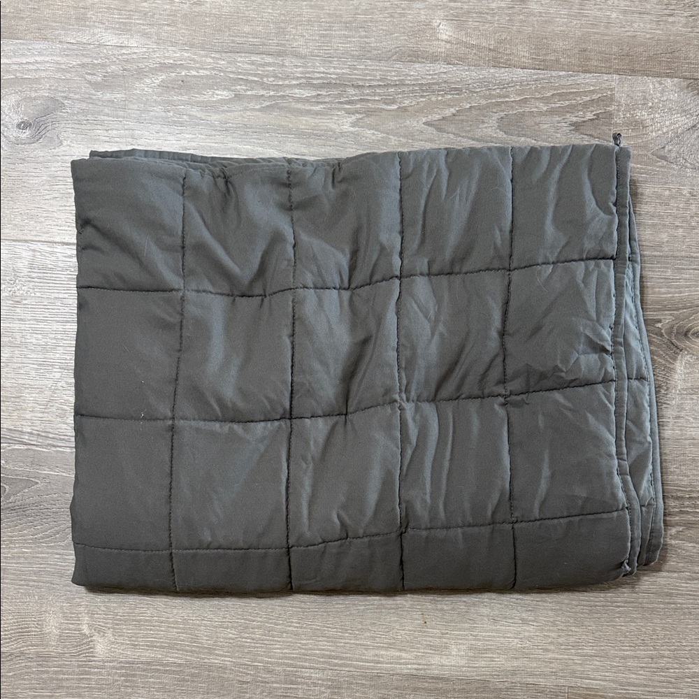 Luxurious Charcoal Quilted 12 lb Weighted Blanket